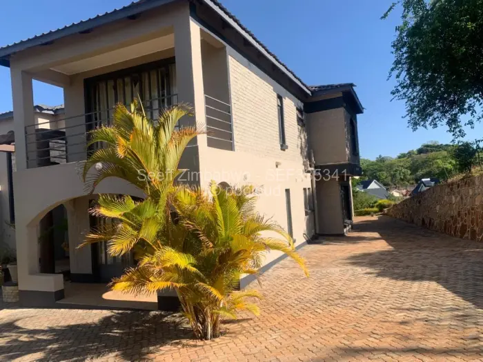 6 Bedroom House for Sale in Hogerty Hill, Harare