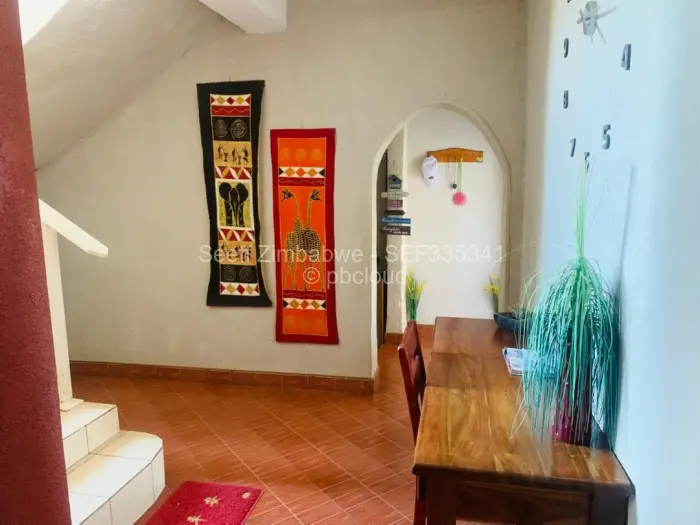 6 Bedroom House for Sale in Hogerty Hill, Harare