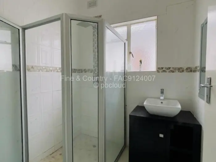 3 Bedroom House to Rent in Chisipite, Harare