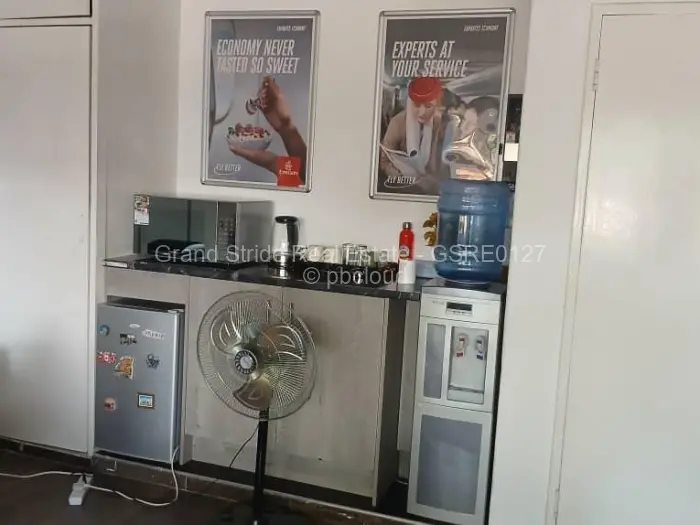 Commercial Property to Rent in Kamfinsa