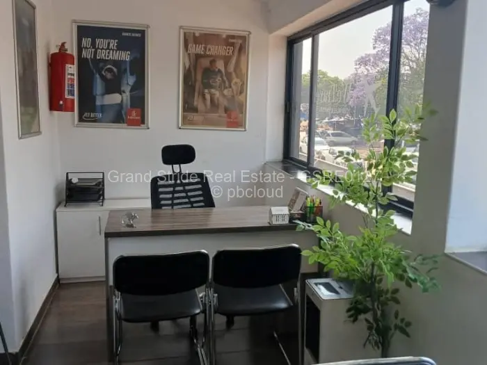 Commercial Property to Rent in Kamfinsa