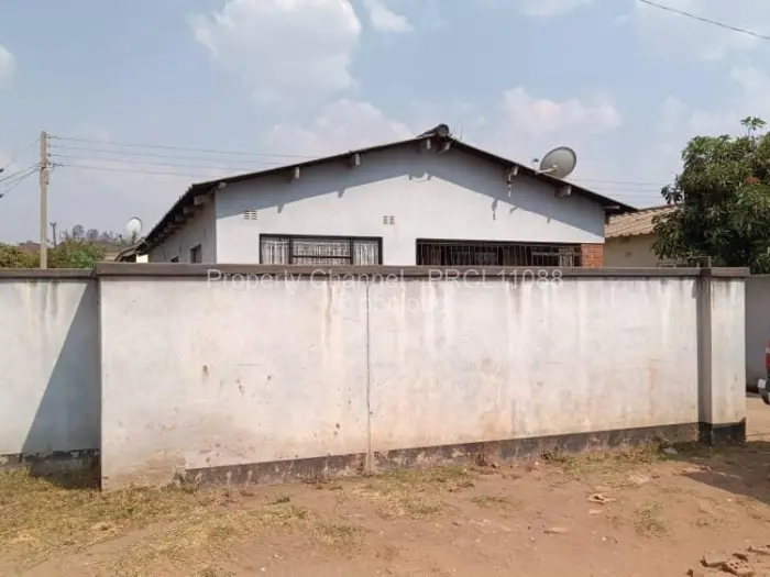 4 Bedroom House for Sale in Warren Park, Harare