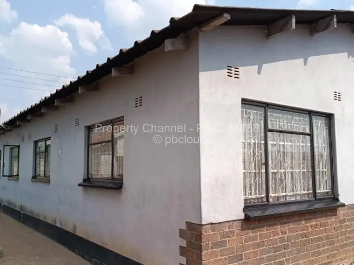 4 Bedroom House for Sale in Warren Park, Harare