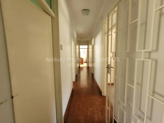 6 Bedroom House for Sale in Alexandra Park, Harare