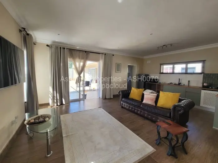6 Bedroom House for Sale in Alexandra Park, Harare