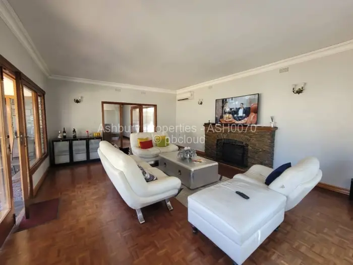 6 Bedroom House for Sale in Alexandra Park, Harare