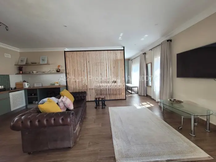 6 Bedroom House for Sale in Alexandra Park, Harare