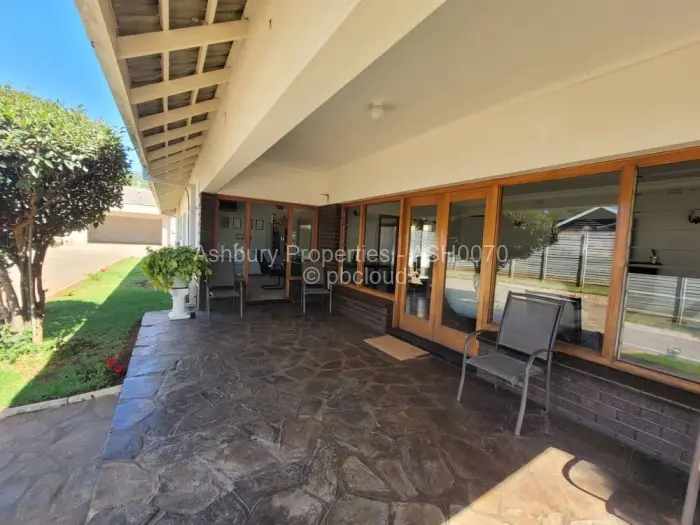 6 Bedroom House for Sale in Alexandra Park, Harare