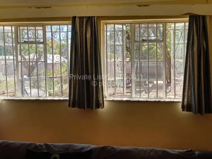 Flat/Apartment to Rent in Avondale West