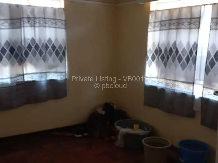 Flat/Apartment to Rent in Avondale West