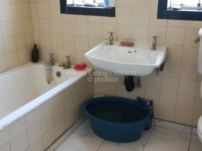 Flat/Apartment to Rent in Avondale West
