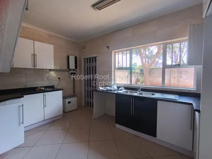 Townhouse/Cluster to Rent in Greendale, Harare