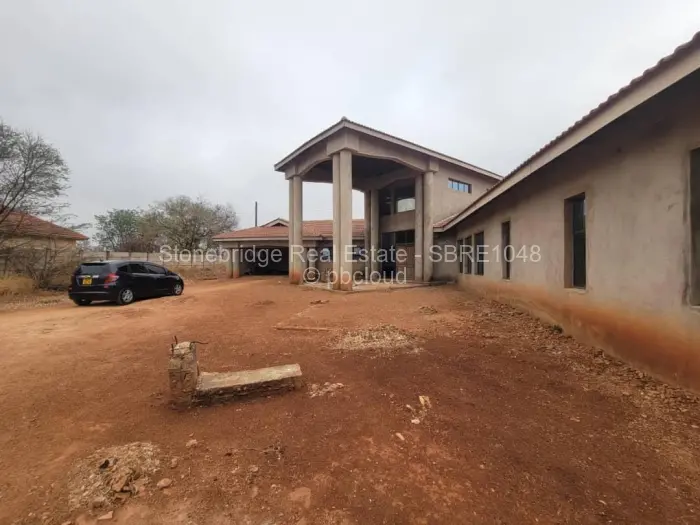 4 Bedroom House for Sale in Newton West, Bulawayo