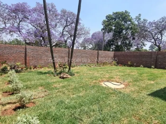 Townhouse/Complex/Cluster to Rent in Newlands