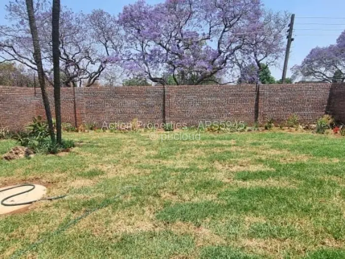 Townhouse/Complex/Cluster to Rent in Newlands