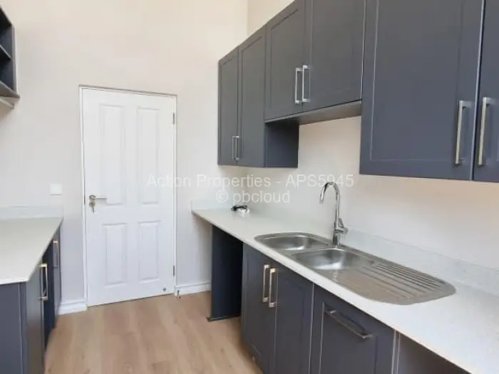 Townhouse/Complex/Cluster to Rent in Newlands