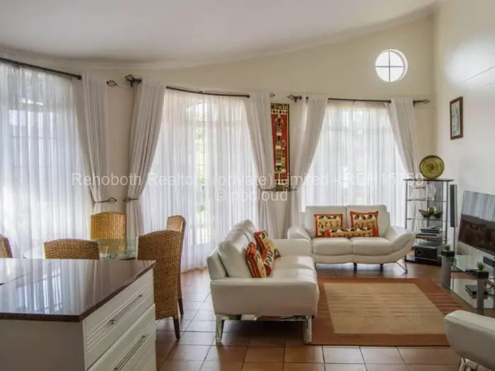 Townhouse/Complex/Cluster to Rent in Westgate