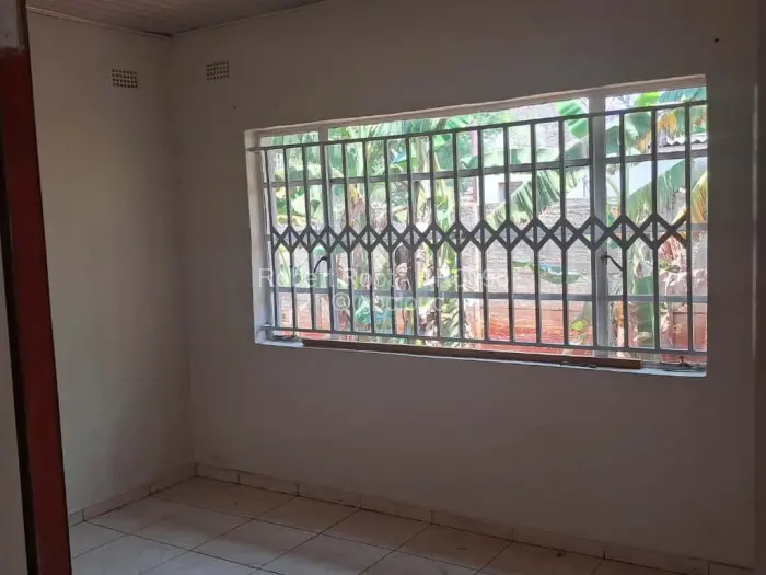 Warehouse/Industrial to Rent in Eastlea, Harare