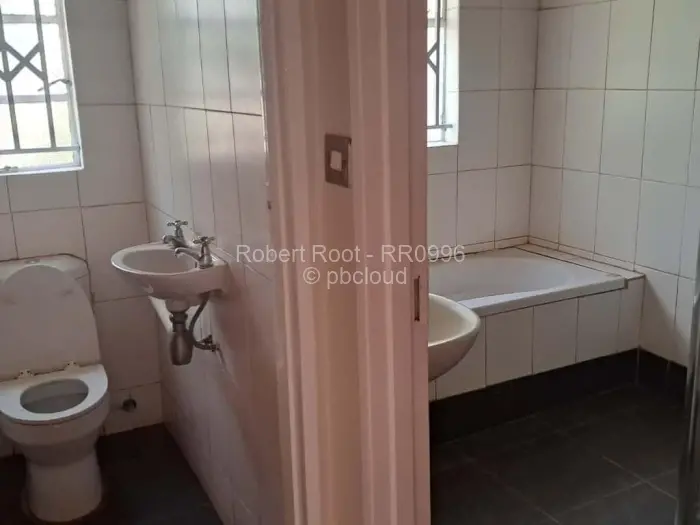 Warehouse/Industrial to Rent in Eastlea, Harare