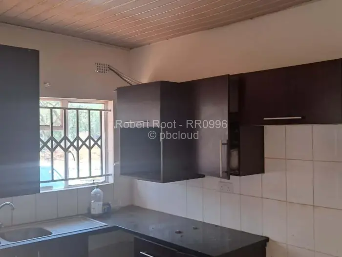 Warehouse/Industrial to Rent in Eastlea, Harare