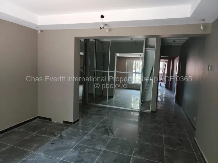 2 Bedroom Cottage/Garden Flat to Rent in Greystone Park