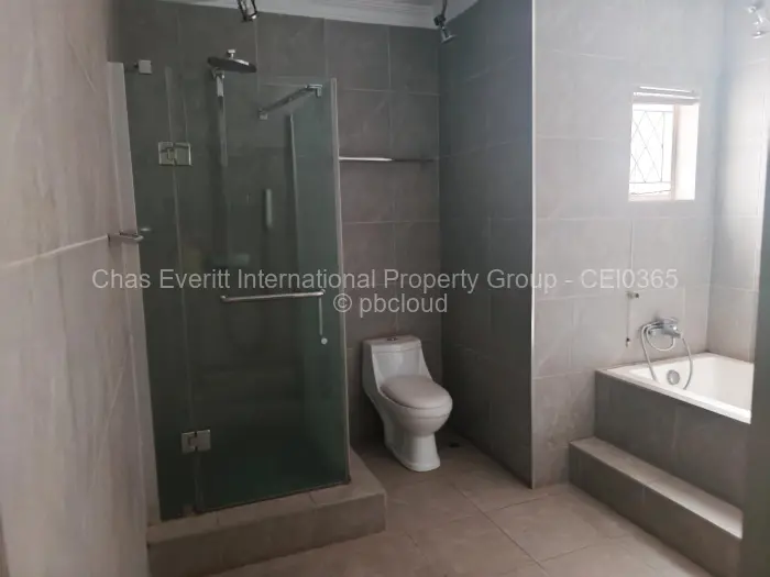 2 Bedroom Cottage/Garden Flat to Rent in Greystone Park