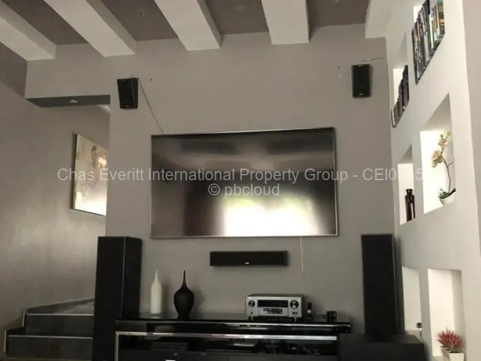 2 Bedroom Cottage/Garden Flat to Rent in Greystone Park
