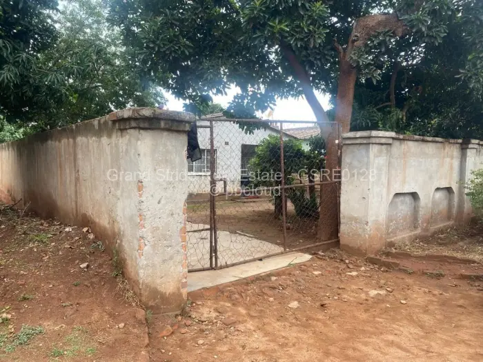 5 Bedroom House for Sale in Kambuzuma, Harare