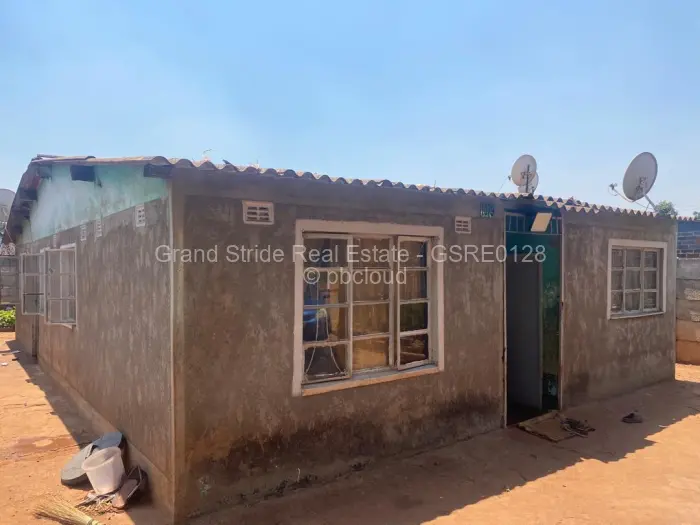 5 Bedroom House for Sale in Kambuzuma, Harare