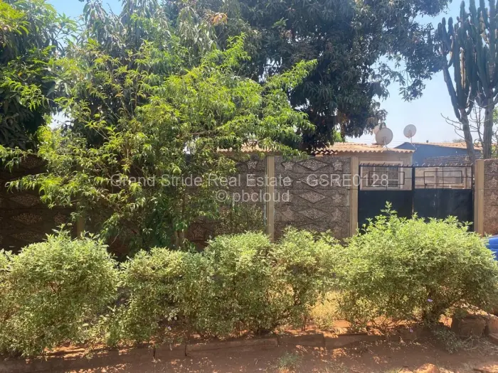 5 Bedroom House for Sale in Kambuzuma, Harare