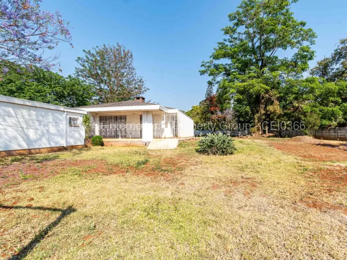 4 Bedroom House for Sale in Kumalo, Bulawayo