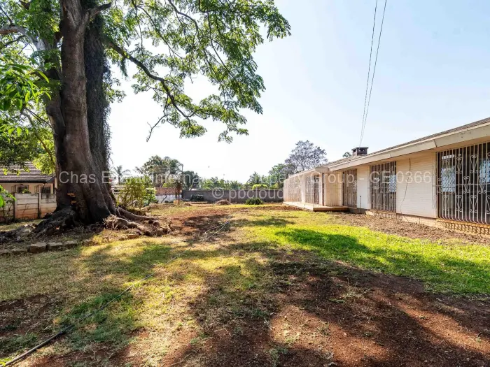 4 Bedroom House for Sale in Kumalo, Bulawayo