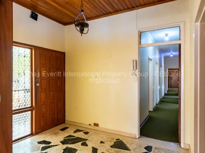 4 Bedroom House for Sale in Kumalo, Bulawayo