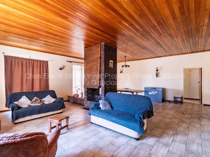 4 Bedroom House for Sale in Kumalo, Bulawayo