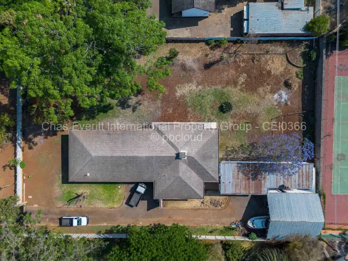 4 Bedroom House for Sale in Kumalo, Bulawayo