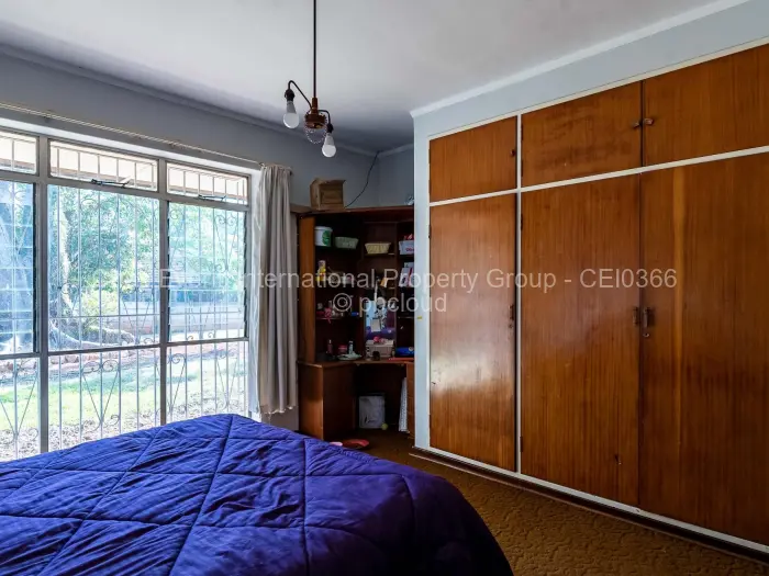 4 Bedroom House for Sale in Kumalo, Bulawayo