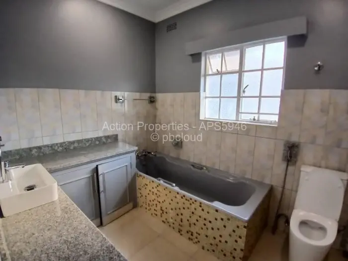 Townhouse/Complex/Cluster for Sale in Avenues, Harare
