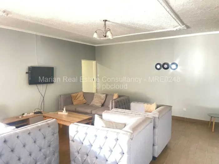 5 Bedroom House to Rent in Selbourne Park, Bulawayo