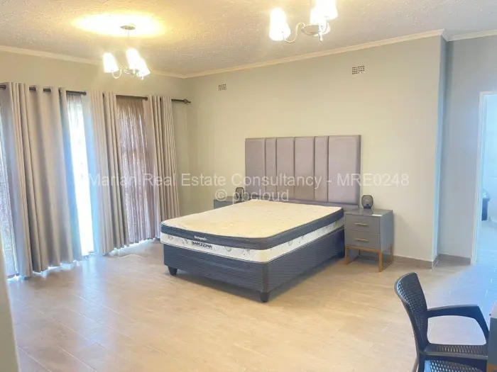 5 Bedroom House to Rent in Selbourne Park, Bulawayo