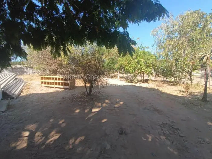 5 Bedroom House to Rent in Greendale, Harare