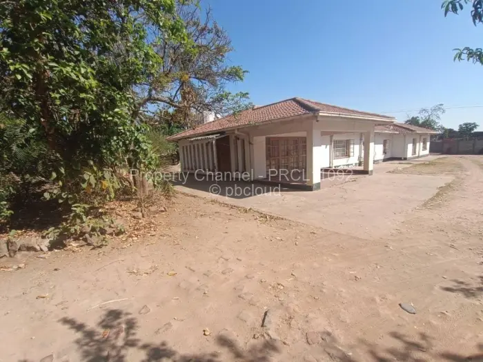 5 Bedroom House to Rent in Greendale, Harare
