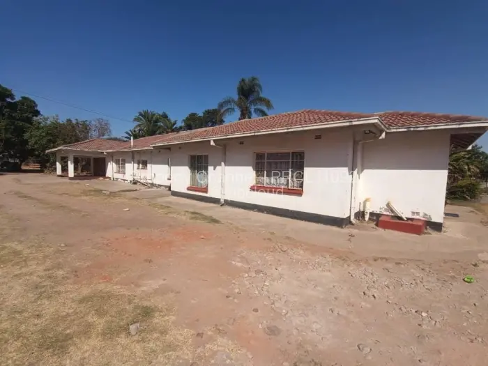 5 Bedroom House to Rent in Greendale, Harare