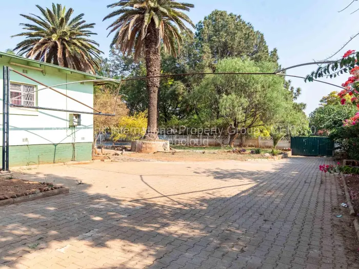 3 Bedroom House for Sale in Famona, Bulawayo