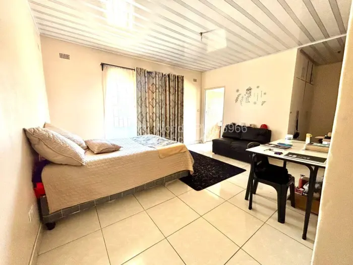 7 Bedroom House for Sale in Hatfield, Harare