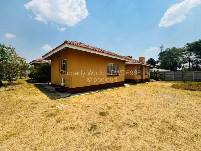 7 Bedroom House for Sale in Hatfield, Harare