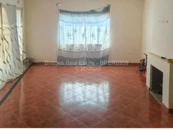 3 Bedroom House for Sale in Chipukutu Park, Ruwa