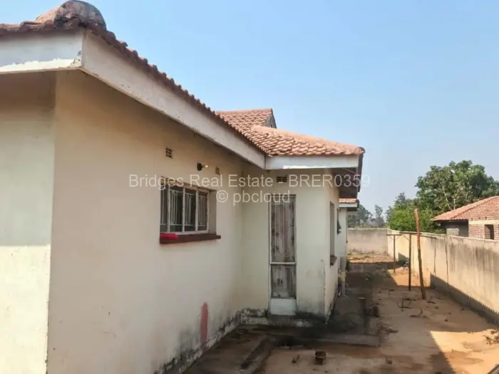 3 Bedroom House for Sale in Chipukutu Park, Ruwa