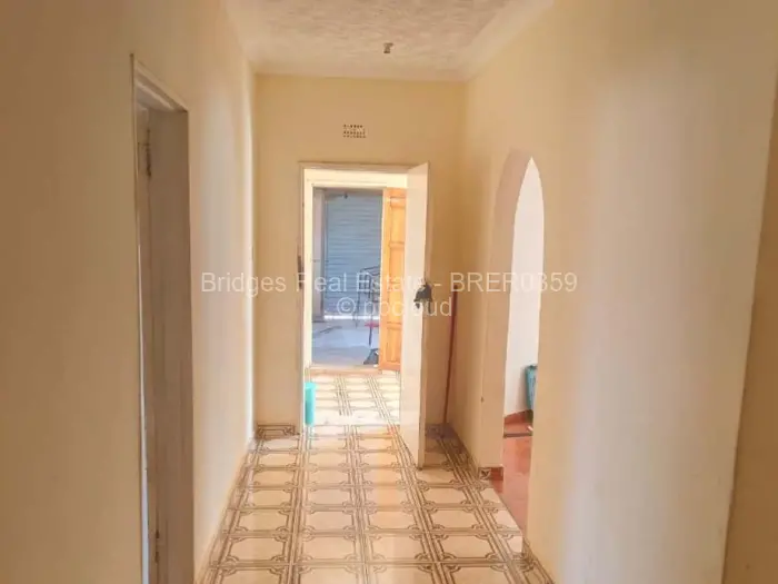 3 Bedroom House for Sale in Chipukutu Park, Ruwa