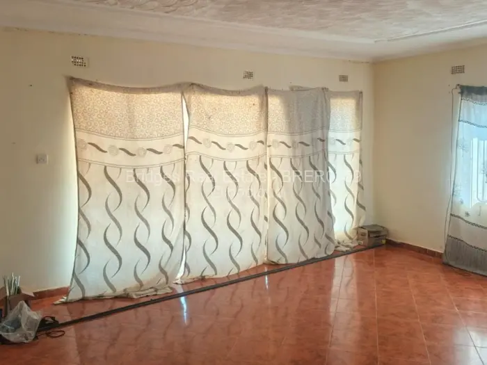 3 Bedroom House for Sale in Chipukutu Park, Ruwa