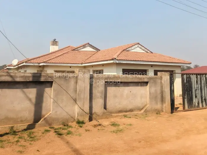 3 Bedroom House for Sale in Chipukutu Park, Ruwa
